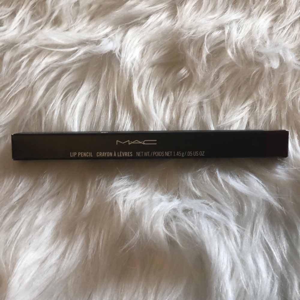 MAC Lip Pencil in Currant💋
